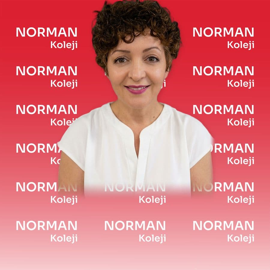 Büşra Özdemir, Sınıf Öğretmeni