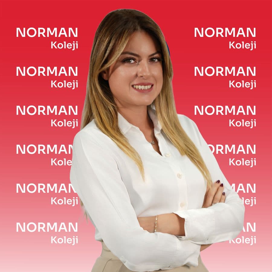 Gözde Eroğlu, Biyoloji Öğretmeni